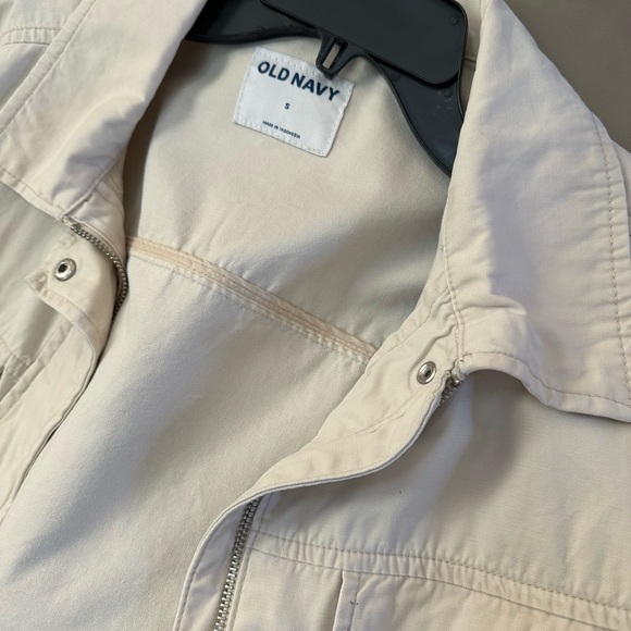 Old Navy Women’s  Jackets ( all 3 included)- Cream, Brown, and Green - Picture 9 of 11